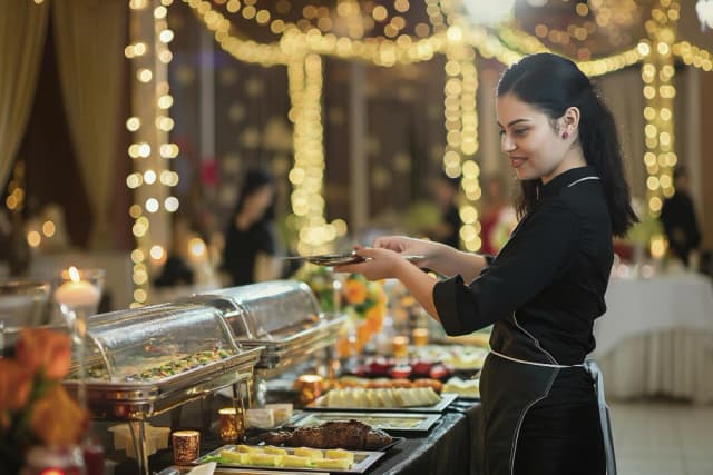 Buffet & LIVE Catering